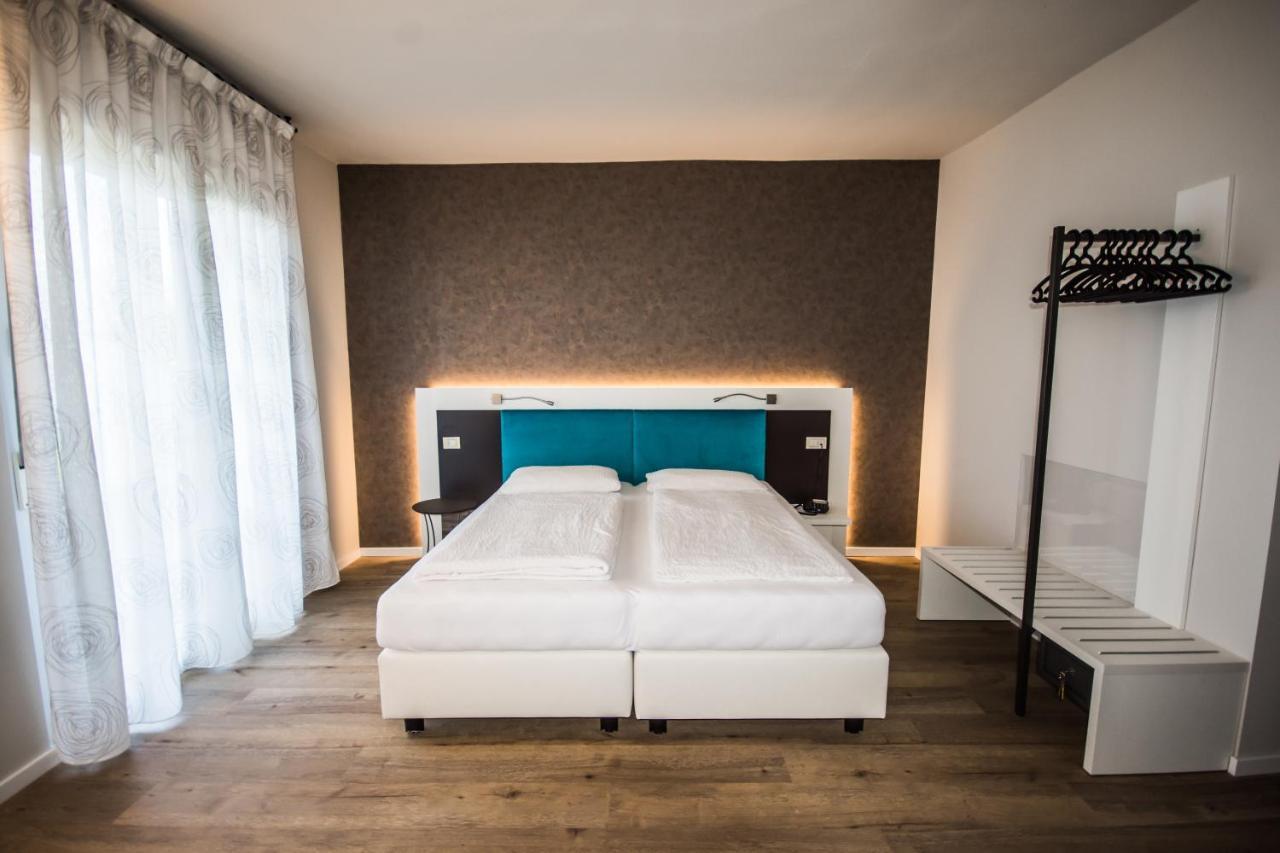 Hotel Eden 토리델베나코 외부 사진