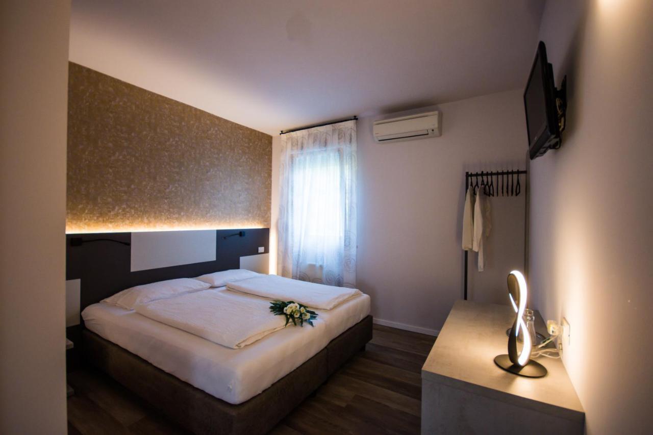 Hotel Eden 토리델베나코 외부 사진