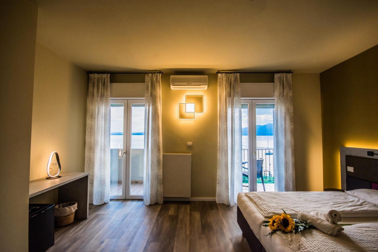 Hotel Eden 토리델베나코 외부 사진